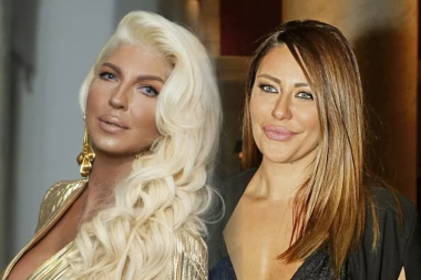 JELENA KARLEUŠA PODRŽALA ANU NIKOLIĆ: Neočekivan potez pevačice, burna reakcija javnosti na mrežama - PONOVO DOBRE?! (FOTO)