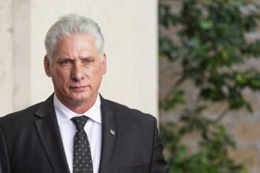 KANEL SLETEO U SANKT PETERBURG: Kubanski predsednik dvostrukim povodom stigao u Rusiju