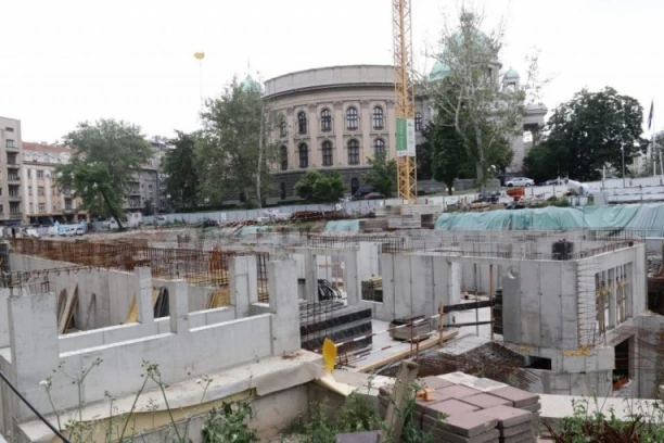 RADOVI U VLAJKOVIĆEVOJ ULICI GOTOVI DO KRAJA JUNA! Čak 284 parking mesta na tri nivoa! (GALERIJA)
