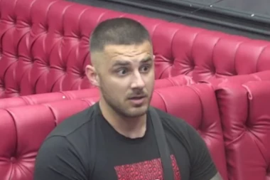 ZAUVEK UNIŠTENI PORODIČNI ODNOS! Marko Stefanović OCRNIO roditelje za sva vremena, ovakve reči se ne pamte! (VIDEO)