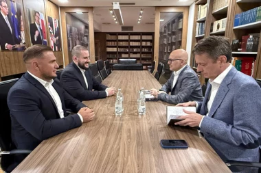 Održan sastanak delegacije SNS i Stranke pravde i pomirenja!