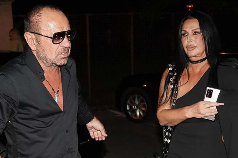 SMRT U DOMU MARTE SAVIĆ! Pevačica se oglasila slomljena bolom: "VOLIM TE ZAUVEK"!