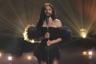 BRADATA ŽENA ŠOKIRALA EVROPU 2014. GODINE: Danas je pravi macan - ne biste rekli da se radi o istoj osobi! (FOTO)