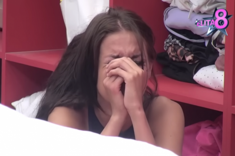 Stefani Grujić plače Elita 8 Zadruga