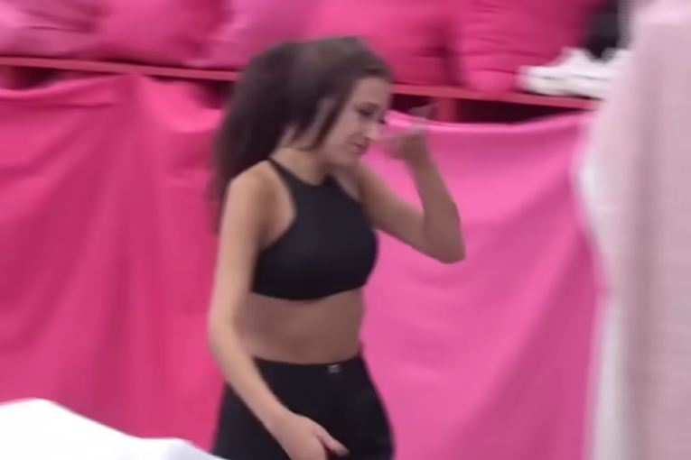 Stefani Grujić plače Elita 8 Zadruga