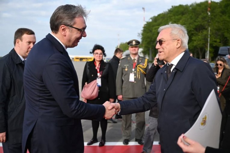 VUČIĆ SLETEO U MOSKVU! MEDIJI DA SE IZVINE GRAĐANIMA SRBIJE ZBOG OBMANJIVANJA: Ana Brnabić oštro o medijima koji su manipulisali neistinama