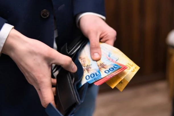 ON JE PUTOVAO I PISAO DNEVNIK! Ovako je ovaj bankar promenio tok istorije - ovo je istina o ŠVAJCARSKOM FRANKU!