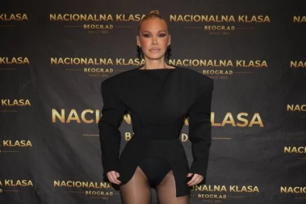 RAZMIŠLJAM SAMO SAMO O JEDNOM! Nataša Bekvalac emotivna posle rođendana!