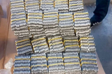 500.000 TABLETA KRILI U GARAŽI U ZEMUNU! Velika akcija policije i tužilaštva u Zemunu, pretresi na više lokacija!