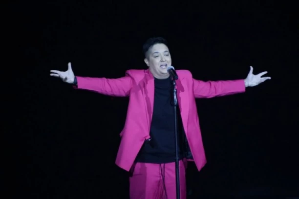 OVO JE KUMA MARIJE ŠERIFOVIĆ: Mnogi kažu da peva kao Silvana Armenulić - godinama se druži sa Vericom! (FOTO)