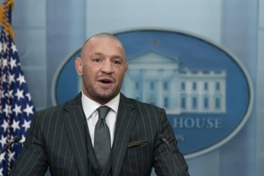 SKANDALOZNA OBJAVA! Mekgregor se oglasio nakon što je izabran novi papa, OVO JE I ZA NJEGA PREVIŠE! (FOTO)