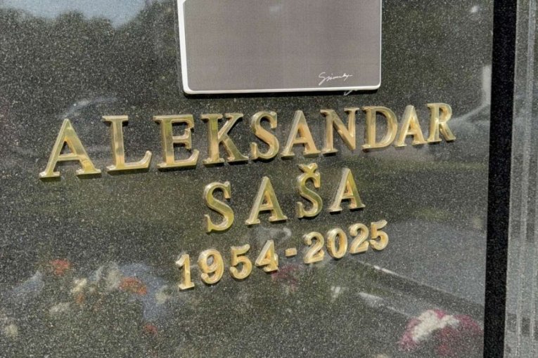 Spomenik Saše Popovića