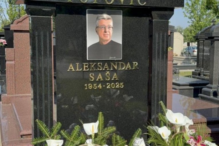 Spomenik Saše Popovića