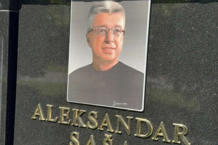 Spomenik Saše Popovića