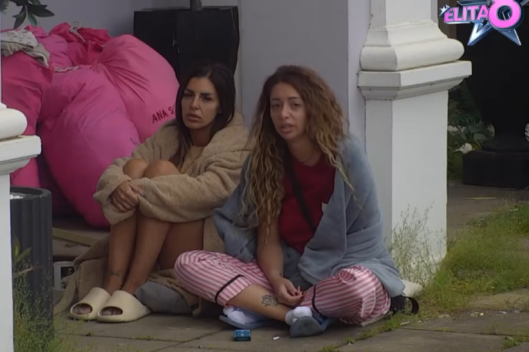 Ena Čolić i Ana Spasojević