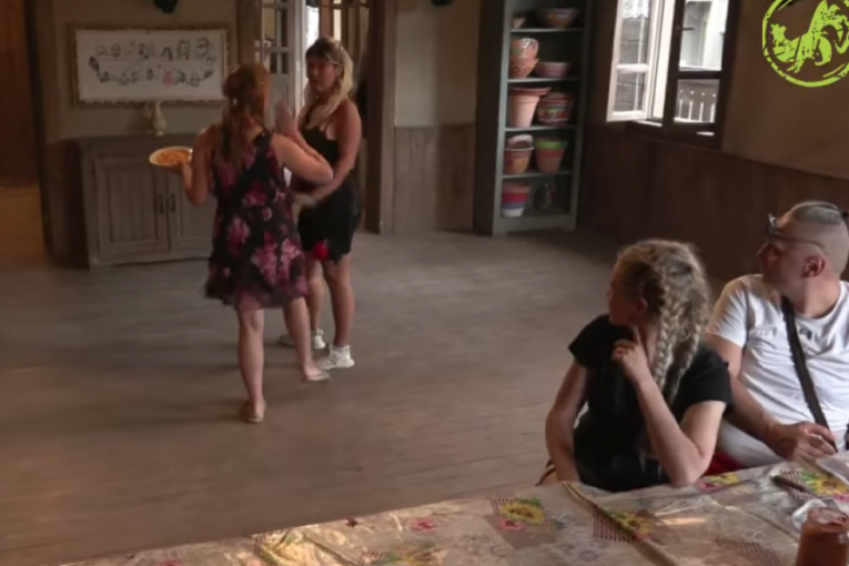 Elena Petrović i Sneža Kušadasi