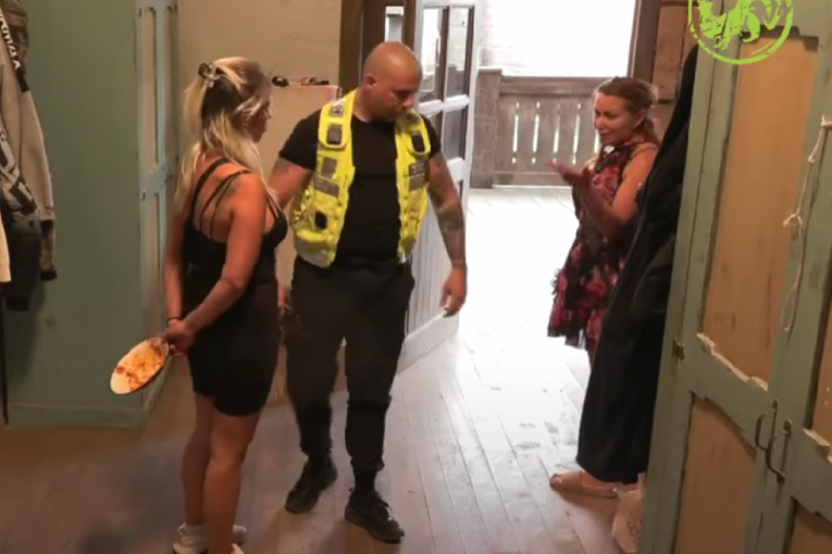 Elena Petrović i Sneža Kušadasi