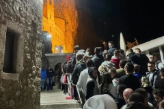 ZAŠTO SU U NEDELJU SVI KOJI SU SE NAŠLI NA OSTROGU - PLAKALI! Vernica o trenutku koji će pamtiti dok je živa!