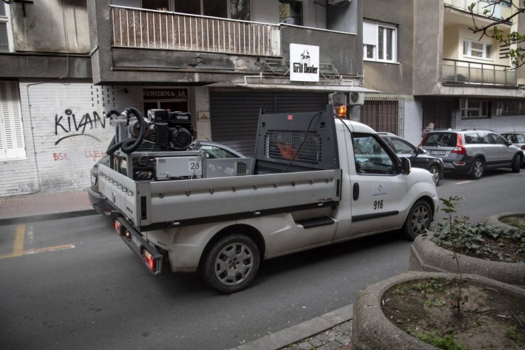 SUTRA NOVA AKCIJA PROTIV KOMARACA! Ekipe izlaze na teren širom Beograda – pogledajte SPISAK LOKACIJA