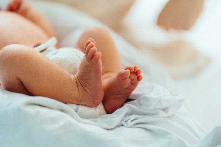 DEVET BEBA UMRLO U PORODILIŠTU TOKOM PRAZNIKA, LEKARI UHAPŠENI! Slučaj zgrozio javnost!