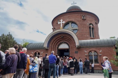 U HRAMU NA NOVOM BEOGRADU REKA VERNIKA: Veliko čudo Svetog Vasilija Ostroškog