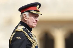 BLAM NEDELJE: Amerikanci tokom posete kralja Čarlsa podigli POGREŠNU ZASTAVU! Britanci u šoku (FOTO)