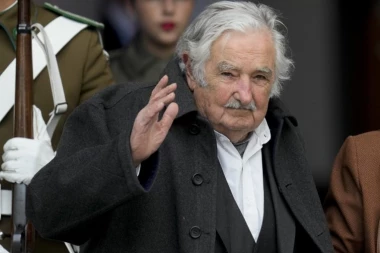 NAJSIROMAŠNIJI PREDSEDNIK NA SVETU NA SAMRTI! Muhika živi svoje poslednje dane - nije pobedio zlokobnu bolest!