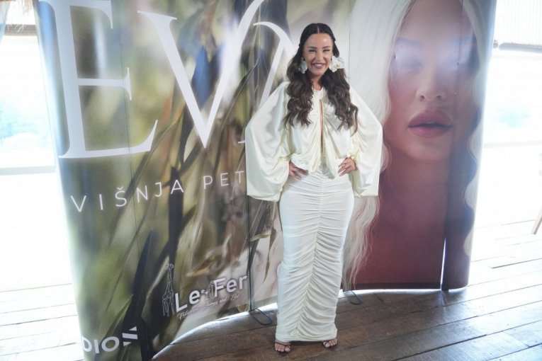 Višnja Petrović na promociji