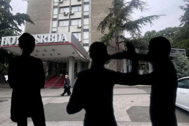 OBRT U SLUČAJU ŠVALERACIJE U BEOGRADSKOM HOTELU! Muž pretukao ženinog kolegu zbog lajka na Instagramu!