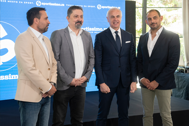 Generalni direktor FK Crvena zvezda Zvezdan Terzić sa menadžmentom Medijske mreže