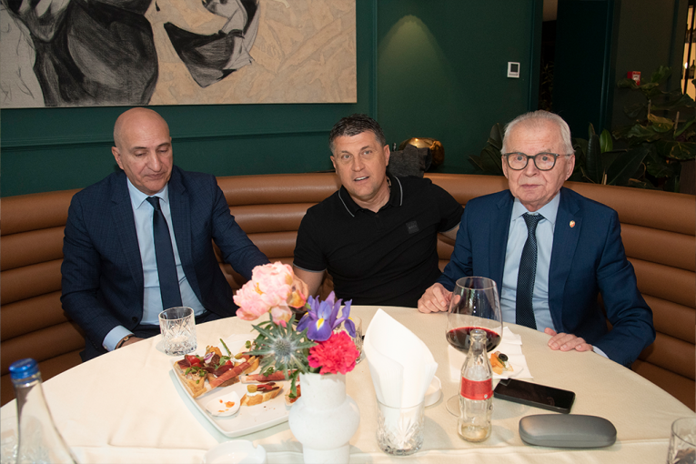 Mitar Mrkela, sportski direktor Crvene zvezde, Vladan Milojević, trener FK Crvena zvezda, Svetozar Mijailović, predsednik FK Crvena zvezda
