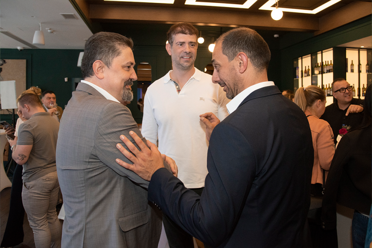 Saša Milovanović i Milan Lađević sa Dušanom Borkovićem, najboljim srpskim automobilistom svih vremena