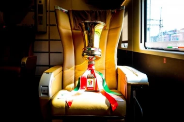 SPEKTAKL ZA ISTORIJU: Srbi igraju za trofeje u danu kojem se raduju svi fudbalski fanatici!