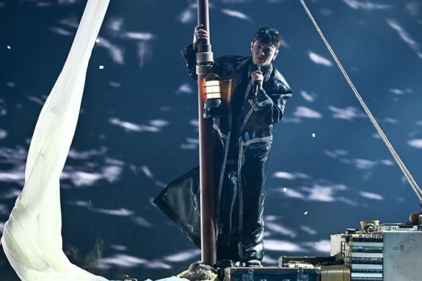 OVA ZEMLJA JE VEČERAS GLAVNI FAVORIT ZA PROLAZAK U FINALE! Na kladionicama ŠURI konkurenciju, predviđaju i POBEDU - ovakvu pesmu niste čuli do sada! (VIDEO)