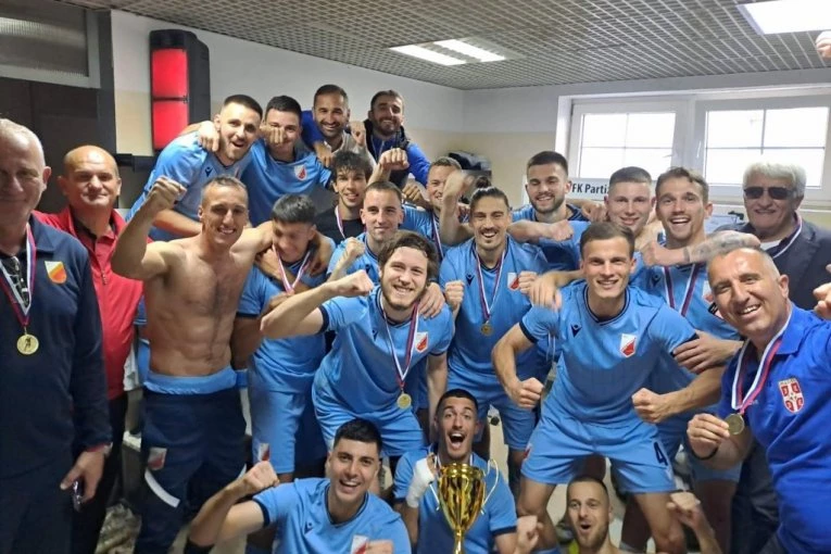 PRVI PEHAR U SEZONI JE ZASLUŽENO STIGAO U DOBANOVCE: Dan posle osvajanja Kupa Beograda najbolji fudbaler Budućnosti sumira utiske!