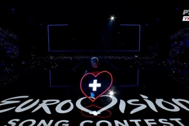 ČOVEK IZ PUBLIKE SKOČIO NA SCENU EVROVIZIJE 2025! Kamera zabeležila ŠOK MOMENAT, ovo se nije desilo u ISTORIJI takmičenja! (FOTO)