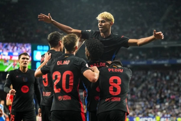 PRIZOR IZ SNOVA! Barsa na spektakularan način proslavila 28. titulu prvaka Španije (VIDEO)