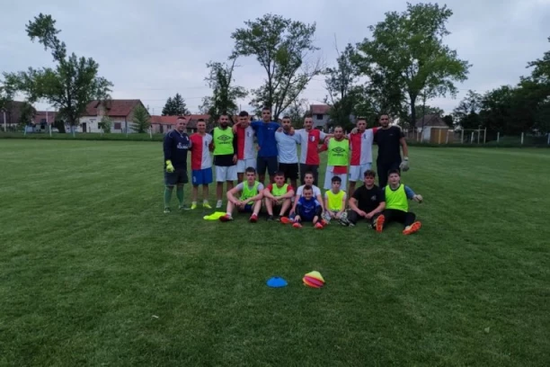 OBJAVA KOJA DAJE NADU: Lepa slika sa poslednjeg ovosezonskog treninga!