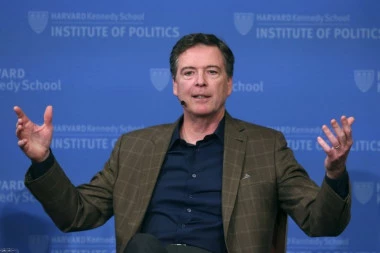 TAJNA SLUŽBA ISPITIVALA BIVŠEG ŠEFA FBI: Šifrovano pozivao na ubistvo Trampa?!