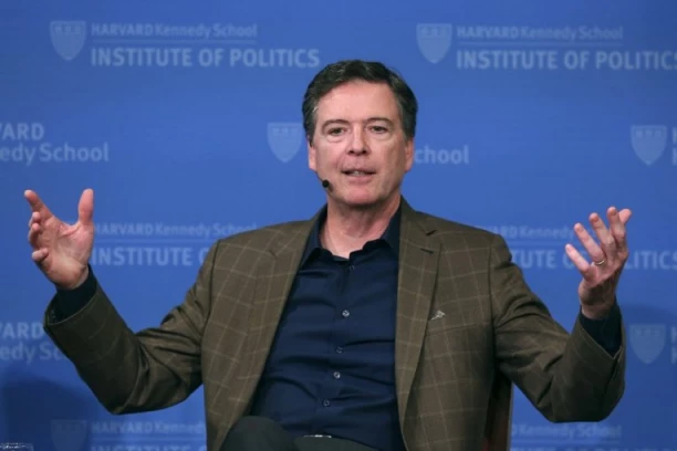 UHAPŠEN DŽEJMS KOMI! Bivši direktor FBI uputio bizarnu poruku Trampu s brojem "8647"! EVO ŠTA ONA ZNAČI U SLENGU (FOTO)