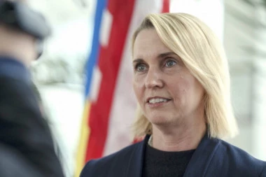 "TRAMP VRŠI PRITISAK NA ŽRTVU, A NE NA AGRESORA" Ambasadorka SAD u Ukrajini podnela ostavku