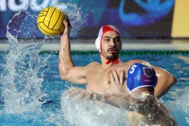 KAPITEN CRVENE ZVEZDE ZAVRŠIO KARIJERU: Bio je igrač Partizana, pa postao crveno-bela legenda!