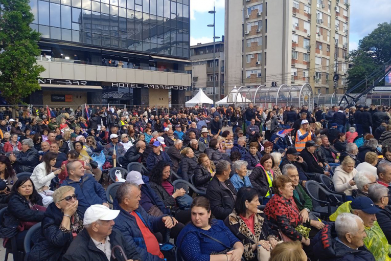 OKUPLJAJU SE STUDENTI-FOTELJAŠI U NIŠU! Pokušavaju da isprovociraju sukobe?