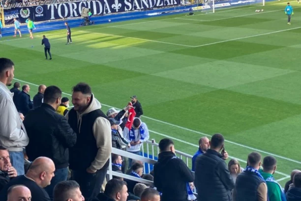 VRLO OČEKIVAN POTEZ: Navijači Novog Pazara razvili TURSKU ZASTAVU pred meč sa Crvenom zvezdom! (FOTO)