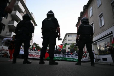 UŽAS NAD UŽASIMA: Izraelci sada koriste palestinske zarobljenike kao ŽIVI ŠTIT?