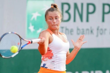 VRELA RUMUNKA OBOŽAVA NOLETA, A SAD JE USRED ZAGREBA SLUŠALA GROBARSKE PESME: "Neka me ubiju, ali vredelo je"