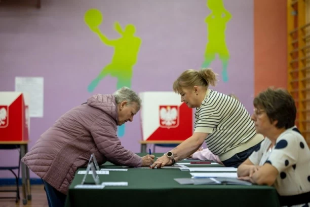 NIJE SAMO LUDNICA U RUMUNIJI NA PREDSEDNIČKIM IZBORIMA: Drama i u Poljskoj, ova dva kandidata moraće u drugi krug!