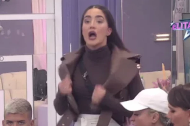 ANĐELA ĐURIČIĆ ZAKUCANA ZA SAMO DNO! "Dok te je VUKAO po podu nisi mu ništa rekla"