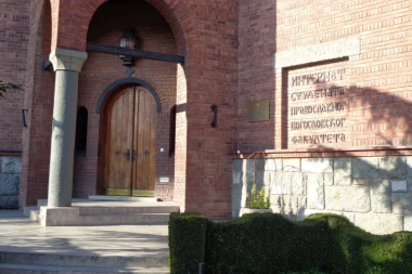 BOGOSLOVSKI FAKULTET POSLAO VAŽNU PORUKU STUDENTIMA: “Postigli smo dogovor…”