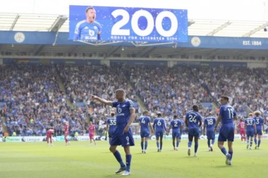 JUBILARNI GOL ZA RASTANAK! Vardi rekao zbogom navijačima Lestera NA PRAVI NAČIN